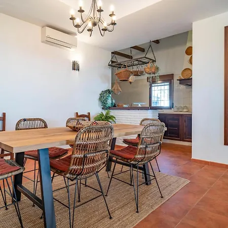 3 Bedroom Stunning In * אלגרובו