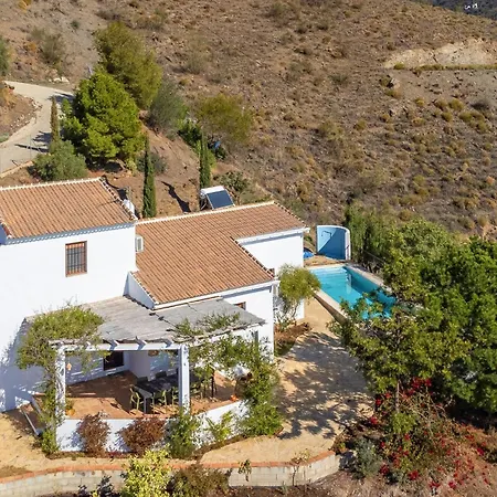 בית נופש 3 Bedroom Stunning In