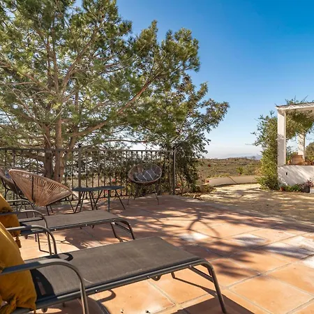 3 Bedroom Stunning In אלגרובו
